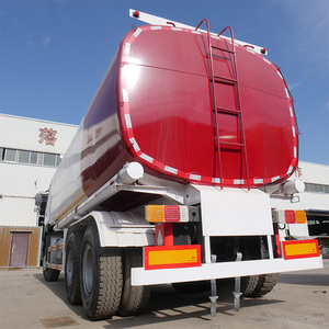 Camion-<span class=keywords><strong>citerne</strong></span> à essence/diesel d'<span class=keywords><strong>occasion</strong></span> Weichai Engine Sinotruk Howo 380HP - Product Image 1