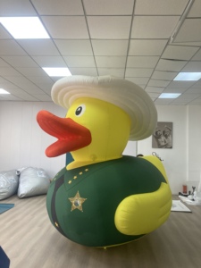Bán buôn lớn tùy chỉnh khổng lồ quảng cáo ngoài trời trang trí Inflatable Vàng vịt bóng cho quảng cáo - Product Image 4