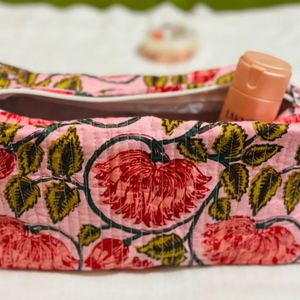 Women's Eco-Friendly Recyclable Cotton Zipper Large Quilted Floral Printed Makeup Bag Travel Organizer Portable <b>Storage</b> Pouch - Product Image 4