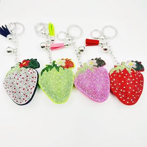 Bling Diamond Strawberry Keychain Tassel Korean Velvet Crystal Rhinestone Strawberry Key Chain Dainty Charms Pendant Accessories