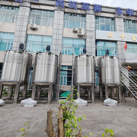 Réservoir de mélange de liquides CE 10000L de Source Factory, 4 ensembles complets avec tuyauterie et plateforme d'accès pour la production de shampooing et de détergent