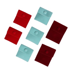 Bolsa de terciopelo de doble cara para joyería, disponible al por mayor, en varios colores, pequeña y portátil. - Product Image 1