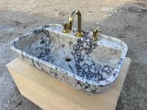 Lavabo de Mármol Calacatta Viola de Lujo con Grifo Integrado, Lavabo de Baño de Piedra Natural Hecho a Mano - Product Image 1
