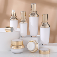 Flacon pompe à lotion en acrylique PS rechargeable de 30 ml, 50 ml, 100 ml, style comptoir, emballage de luxe pour sérum cosmétique, idéal pour marque privée