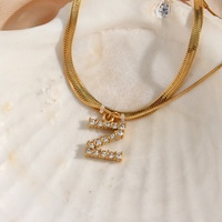Bijoux personnalisés Zircon lettre initiale Double couche chaîne à chevrons Bracelet de charme