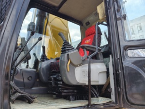 รถขุด CAT 330D 2L มือสอง ชั่วโมงการทำงานน้อย สภาพดี แรงดี บุ้งกี๋ใหญ่ ประหยัดน้ำมัน ประสิทธิภาพสูง ขาย - Product Image 6