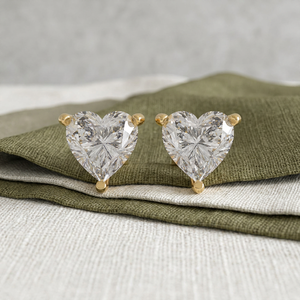 Boucles d'oreilles en diamant taillé en forme de cœur plaquées or pour mariage, fête et cadeau - Product Image 1