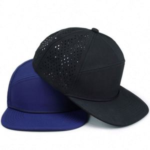 Gorra de golf personalizada de 7 paneles con malla perforada a láser, gorra deportiva de béisbol con cuerda y cierre a presión, estilo urbano unisex común con visera plana - Product Image 1
