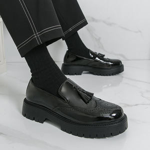 Chaussures en cuir décontractées et confortables pour hommes, style britannique, avec pompons, grande taille, version coréenne, anti-odeur, collection 2026 - Product Image 4