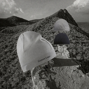 Bonnet en satin personnalisé pour le cyclisme et l'alpinisme avec logo imprimé et motif de personnage - Product Image 2