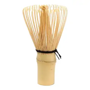 Japanischer Matcha-Besen aus Bambus mit 64 Borsten für Matcha-Schaum - Product Image 1