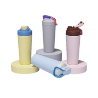 Bouteille shaker et gourde isotherme en acier inoxydable 304 de 750 ml avec couvercle pour les sports de plein air et le fitness en vacances