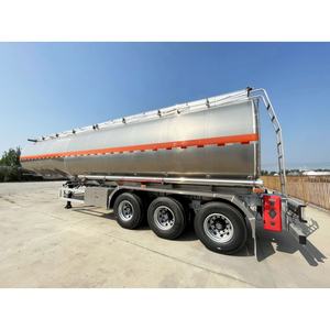 Nouvelle semi-<span class=keywords><strong>remorque</strong></span> <span class=keywords><strong>citerne</strong></span> à carburant/<span class=keywords><strong>eau</strong></span> en alliage d'aluminium 6x4 pour le transport de liquides - Product Image 1