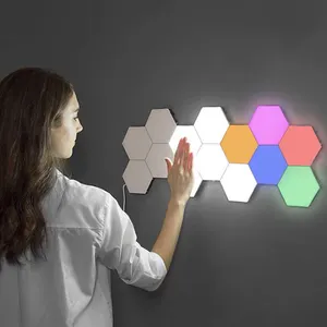 Montado Na parede Levou Lâmpadas Criativo Hexagonal Touch Control Início Decoração Colorida Levou Luzes Lâmpada de Parede Interior