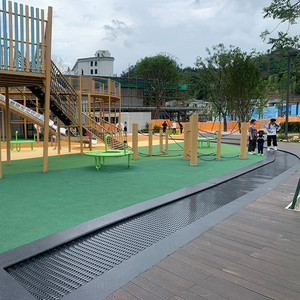 Trẻ em chơi ngoài trời thiết bị sân chơi ngoài trời cao su tráng <span class=keywords><strong>Trampoline</strong></span> cho trẻ em chơi khu vực nhà cung cấp Trung Quốc - Product Image 2