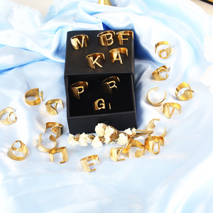Anillo Abierto con 26 Letras Chapado en Oro Sin Deslustre para Mujer, Anillo con Inicial del Alfabeto, Significado de Coraje, Joyería de Moda - Product Image 1
