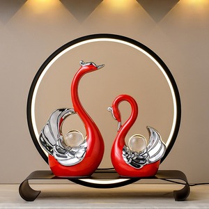 หงส์คริสตัลหรูหราตกแต่งคู่-แฮนด์เมดเซรามิกสีขาวและสีทองสำหรับงานแต่งงานบ้านตู้วางทีวีบาร์ชุด2ชิ้น - Product Image 2