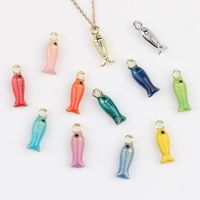Pendentifs en forme de petit poisson en alliage de zinc électroplaqué émaillé, pour la création de bracelets, colliers, boucles d'oreilles et autres accessoires de bijouterie