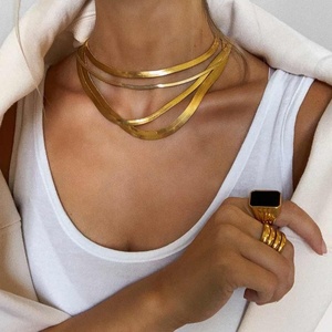 Collar de Cadena de Serpiente de Acero Inoxidable Chapado en Oro de 18k de 18 Pulgadas para Hombre y Mujer, Resistente al Agua - Product Image 3