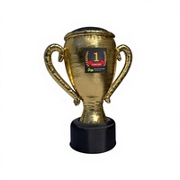 Trophée gonflable personnalisé en forme de coupe dorée, avec personnage de championnat, pour tournoi sportif, cérémonie de remise de prix, exposition événementielle, centre commercial, jeu