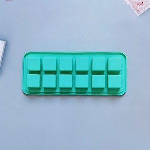 <span class=keywords><strong>Ice</strong></span> <span class=keywords><strong>Cube</strong></span> làm khay 12 lưới Xúc xắc hình dạng vuông Băng Khuôn Silicone <span class=keywords><strong>Ice</strong></span> <span class=keywords><strong>Cube</strong></span> khuôn kẹo sô cô la nướng khuôn - Product Image 5