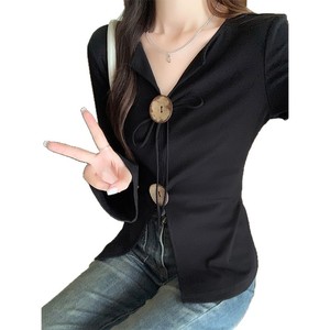 เสื้อยืดถักแขนยาวคอวีทรงเข้ารูปสำหรับผู้หญิงแฟชั่น - Product Image 5