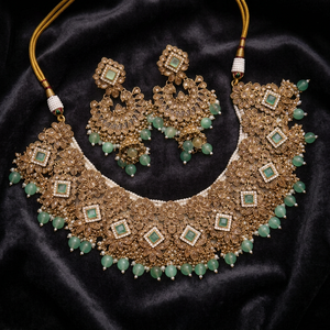 Gold Plated Zinc Alloy Pearl Kundan <b>Bridal</b> <b>Jewelry</b> <b>Set</b> Choker Necklace Drop Earrings Tikka High Quality Latest Designed - Product Image 3