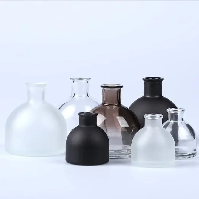 Groothandel en retail 150ml spray aromatherapie glazen flessen met cap keuken luchtverfrisser glazen fles met print logo
