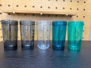 Bouteille d'eau shaker en plastique durable de 500 ml sans BPA avec logo personnalisé, anti-fuite – Vaisselle de luxe moderne et écologique pour l'extérieur - Product Image 5