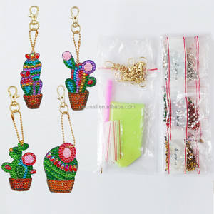 PL5Pcs/Set portachiavi forato con perline complete portachiavi in cristallo con motivo rosa portachiavi in acrilico portachiavi con pittura diamante fai da te - Product Image 3