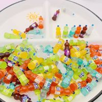 Mini bouteille en résine écologique peinte à la main pour maison de poupée, miniatures, cadeaux pour enfants, jouets, accessoires de décoration intérieure