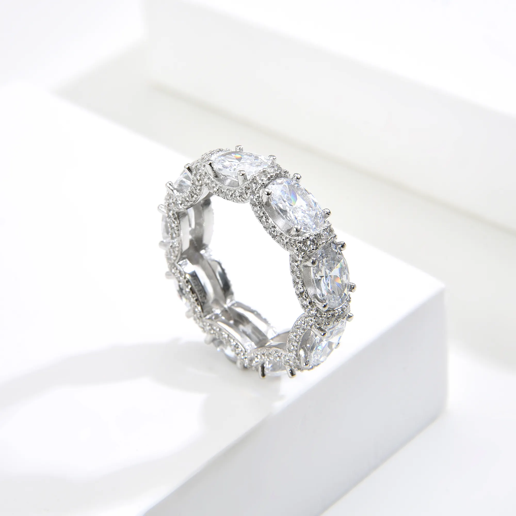 Perhiasan Fashion cincin zirkonia kubik wanita, cincin tenis perak murni 925 batu permata CZ berlian potongan bulat berlapis putih
