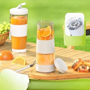 Tasse à jus multifonctionnelle rechargeable avec une force de pression exceptionnelle, peut être utilisée pour faire de <span class=keywords><strong>la</strong></span> glace pilée, presse-agrumes portable - Product Image 2