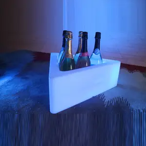 Cubo de hielo de plástico con luz LED, cubo de hielo de PE, material irrompible, soporte LED para vino tinto