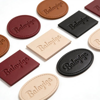 Étiquettes en cuir de vachette vintage personnalisées, design de mode, patchs en cuir souple gaufré avec bordure découpée au laser et logo pour chaussures, bagages