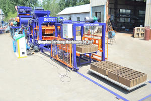 Machine de fabrication de briques pavées Qt8-15 automatique Machines pour la fabrication de blocs de béton Machine pour la fabrication de blocs de béton au Mexique Ciment - Product Image 2