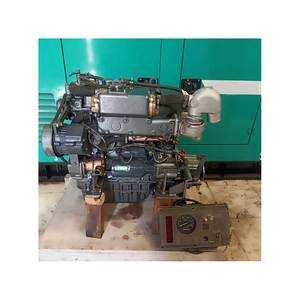 Moteur diesel marin d'occasion testé et prêt à l'installation dans les bateaux de transport de marchandises ou les embarcations de secours - Product Image 1
