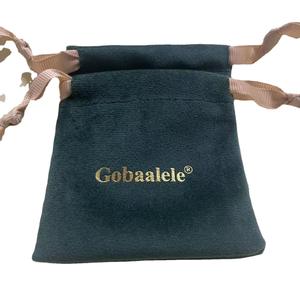 2025 nuova moda in <span class=keywords><strong>pelle</strong></span> sintetica da donna regalo di natale sacchetti con coulisse per lo Shopping e la caramella - Product Image 6