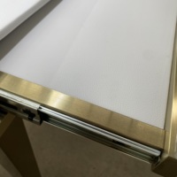 Vitrine de présentation de bijoux haut de gamme en acier inoxydable plaqué titane, verre trempé transparent, éclairage LED pour centres commerciaux