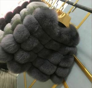 Nuovo Stile 2026 <span class=keywords><strong>Cappotto</strong></span> Invernale in Pelliccia Sintetica da Donna Giacca in Finta Pelliccia di Volpe Personalizzata Corta alla Moda - Product Image 3