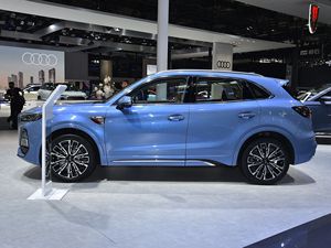2024 Meilleure vente berline Hongqi Hs5 2 0t de haute qualité de fabrication chinoise berline Suv confortable de taille moyenne fabriquée par le groupe china faw - Product Image 4