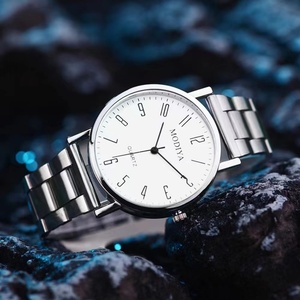 Reloj cronógrafo de cuarzo para hombre con esfera blanca y correa de acero inoxidable - Product Image 3