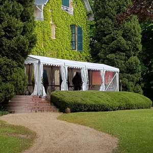 10x20m 200 personnes tente <span class=keywords><strong>chapiteau</strong></span> tente d'<span class=keywords><strong>événement</strong></span> activités de plein air 10m portée claire grande tente avec mur transparent et toit pour <span class=keywords><strong>location</strong></span> - Product Image 4