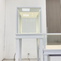Ensemble de vitrines à bijoux blanches personnalisées avec éclairage LED et rangement pour magasin de détail