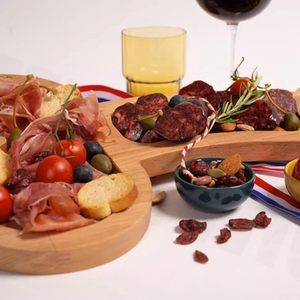 Decoraciones para Despedida de Soltera, Tabla de Quesos de Bambú Personalizada para Fiestas, Regalo para Despedida de Soltera o Inauguración de Casa - Product Image 6