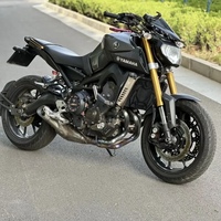 Moto de rue à essence Yamaha MT-09 d'occasion, refroidie par liquide, 3 cylindres en ligne, haute performance en régime élevé