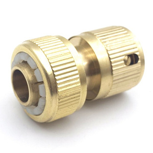 Raccord rapide en laiton 5/8 pour tuyau d'arrosage, installation facile - Product Image 1