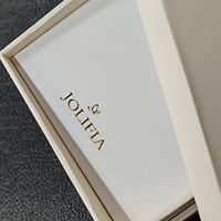 Boîte à ongles en carton 9x9x4 cm avec couvercle, doublure intérieure, compartiment de rangement pour accessoires, logo laminé par estampage à chaud