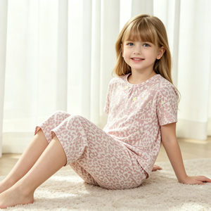 Ensemble de pyjama en bambou pour enfant, imprimé léopard, vêtements de détente pour fille, pyjama à manches courtes, tenue personnalisée pour enfant en 2 pièces, pyjamas pour enfant - Product Image 3