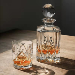 Ensemble de <span class=keywords><strong>carafe</strong></span> <span class=keywords><strong>à</strong></span> <span class=keywords><strong>whisky</strong></span> élégante pour hommes, <span class=keywords><strong>carafe</strong></span> <span class=keywords><strong>à</strong></span> liqueur en <span class=keywords><strong>cristal</strong></span> de 5 pièces avec bouchon en verre massif orné pour cadeaux - Product Image 5